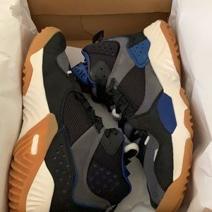 Jordan delta mid nike